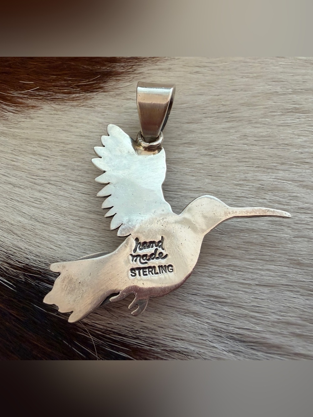 ❤️ Spiny Oyster & Kingman Turquoise Hand Stamped Sterling Hummingbird Pendant - Picture 7 of 14
